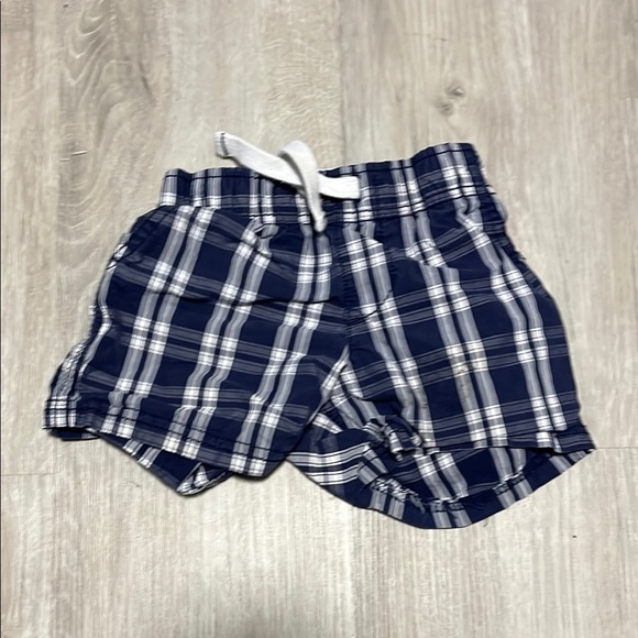 4/$20 Carters Plaid Kids Shorts 18M - Picture 1 of 1